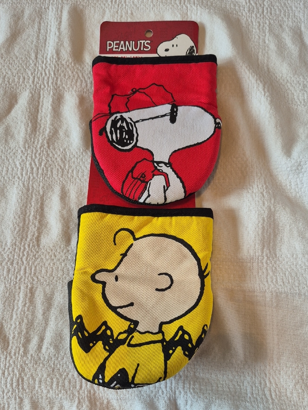 Peanuts 2 mini mitts, Snoopy & Charlie Brown 5.5" X 7" NWT